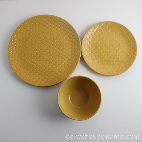 Geprägte Muster Solide Farbe Porzellan-Geschirrsets